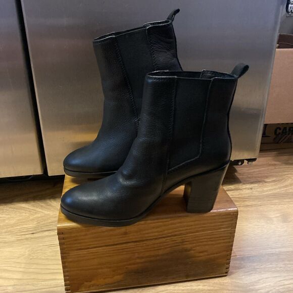 Splendid Women Boots Soft Leather Rocker 8 Heels Black 3.5” Heals Vibram - Picture 11 of 12